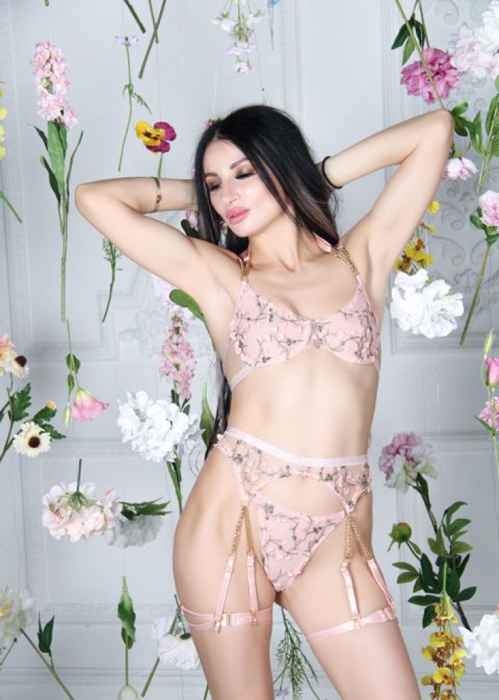 Индивидуалка Камила фото № 2 в городе Валуйки